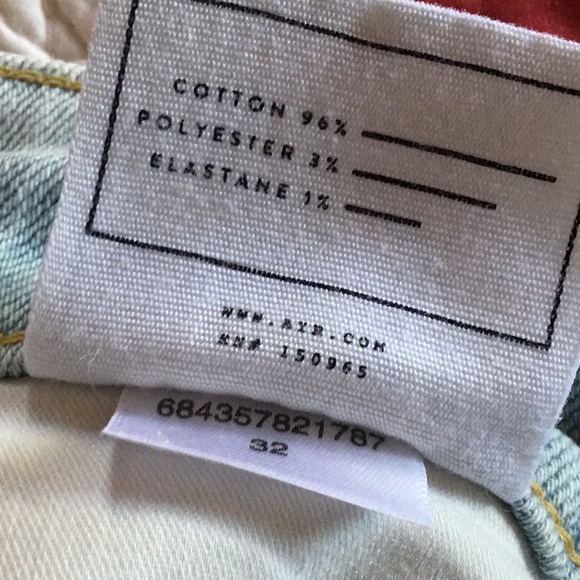 NWOT AYR Light Wash Distressed Jeans - Picture 3 of 6